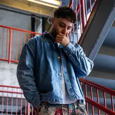 收听 Mike Rari、观看音乐视频、阅读小传、查看巡演日期等 ！