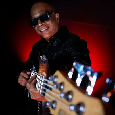 Listen to Nathan Brown, watch music videos, read bio, see tour dates & more!