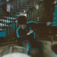 undefined을(를) 듣고, 뮤직 비디오를 보고, 약력을 읽고, 투어 일정 등을 확인하세요!