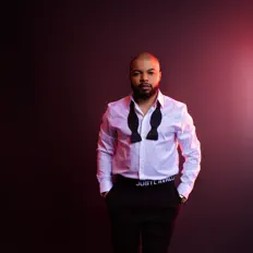 Dengarkan Diem Capp, tonton video musik, baca bio, lihat tanggal tur & lainnya!