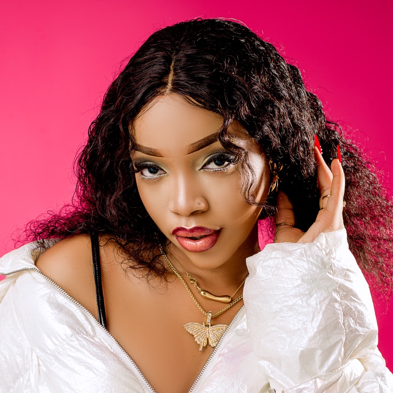 Song - Hapana (feat. Bruce africa) - Xouh
