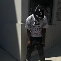 undefined सुनें, म्यूज़िक वीडियो देखें, बायो पढ़ें, दौरे की तारीखें और बहुत कुछ देखें!