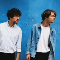 Hör dir undefined an, schau dir Musikvideos an, lies die Biografie, finde Tourdaten und mehr!