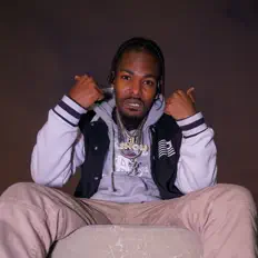 收听 Konceited Show、观看音乐视频、阅读小传、查看巡演日期等 ！