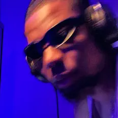 Ouve Simo, vê vídeos de música, lê a biografia, vê as datas da digressão e muito mais!