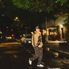 收听 Phillip Wolf、观看音乐视频、阅读小传、查看巡演日期等 ！