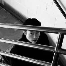 Ouve yuya, vê vídeos de música, lê a biografia, vê as datas da digressão e muito mais!