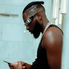 收听 Papii Steez、观看音乐视频、阅读小传、查看巡演日期等 ！