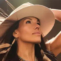 Beckah Shae सुनें, म्यूज़िक वीडियो देखें, बायो पढ़ें, दौरे की तारीखें और बहुत कुछ देखें!