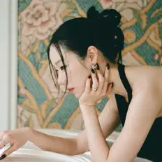 收听 Dopein、观看音乐视频、阅读小传、查看巡演日期等 ！