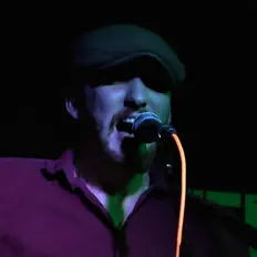 Escucha a Maxwell Davis, mira videos musicales, lee su biografía, consulta las fechas de las gira y más.
