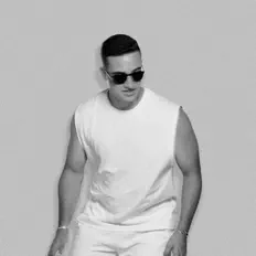 Posłuchaj wykonawcy Oscar Marteens, obejrzyj teledyski, przeczytaj biografię, zobacz daty tras koncertowych i nie tylko!