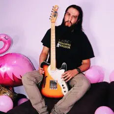 Ascolta Bobbie LePage, guarda video musicali, leggi la biografia, vedi le date del tour & altro!