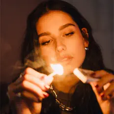Sofia Camara dinle, müzik videolarını izle, biyografisini oku, tur tarihlerini ve daha fazlasını gör!