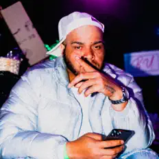 Kayoh Famousを聴いたり、ミュージックビデオを鑑賞したり、経歴やツアー日程などを確認したりしましょう！