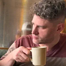 Ακούστε περιεχόμενο από Rob Collie, παρακολουθήστε μουσικά βίντεο, διαβάστε το βιογραφικό, δείτε ημερομηνίες περιοδείας, και πολλά ακόμη!