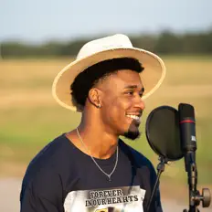 聆聽 Dylan Alford、觀看音樂影片、閱讀小傳、查看巡演日期等！