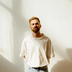 Ascolta Lu-key, guarda video musicali, leggi la biografia, vedi le date del tour & altro!