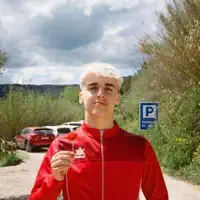 收听 undefined、观看音乐视频、阅读小传、查看巡演日期等 ！