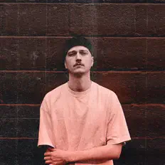 收听 BabyEros、观看音乐视频、阅读小传、查看巡演日期等 ！