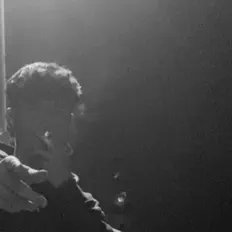 Poslechněte si interpreta Private, sledujte hudební videa, přečtěte si životopis, podívejte se na data turné a další informace.