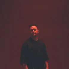 收听 Matt Nash、观看音乐视频、阅读小传、查看巡演日期等 ！