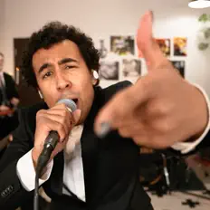Escucha a KJ BTW!, mira videos musicales, lee su biografía, consulta las fechas de las gira y más.
