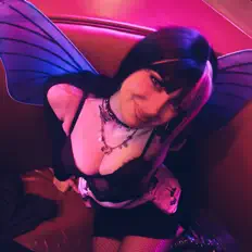 Posłuchaj wykonawcy Becca Violet, obejrzyj teledyski, przeczytaj biografię, zobacz daty tras koncertowych i nie tylko!