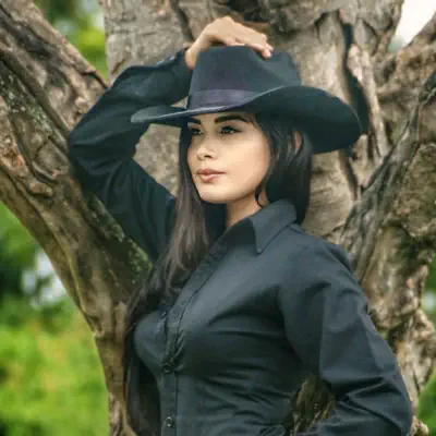 Listen to Nunja Camacho, watch music videos, read bio, see tour dates & more!