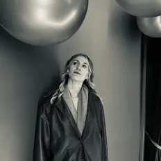 Posłuchaj wykonawcy Sahara Sors, obejrzyj teledyski, przeczytaj biografię, zobacz daty tras koncertowych i nie tylko!