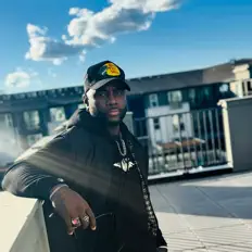 Hör dir Corey Jarell an, schau dir Musikvideos an, lies die Biografie, finde Tourdaten und mehr!