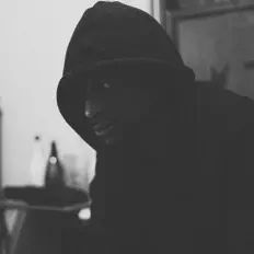 聆聽 Infa-Man、觀看音樂影片、閱讀小傳、查看巡演日期等！