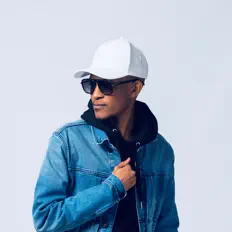 聆聽 Earl JazziQ、觀看音樂影片、閱讀小傳、查看巡演日期等！