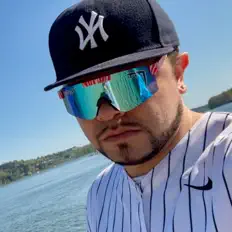 Listen to Kevin Scott JR, watch music videos, read bio, see tour dates & more!