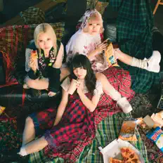 JUNKY58%を聴いたり、ミュージックビデオを鑑賞したり、経歴やツアー日程などを確認したりしましょう！