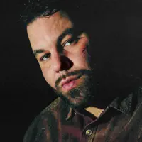 Hör dir undefined an, schau dir Musikvideos an, lies die Biografie, finde Tourdaten und mehr!