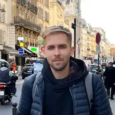 Misha Smithを聴いたり、ミュージックビデオを鑑賞したり、経歴やツアー日程などを確認したりしましょう！