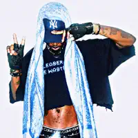 Luister naar undefined, bekijk muziekvideo's, lees de bio, bekijk de tourdata, en meer!