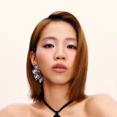 Pei-Yu Hungを聴いたり、ミュージックビデオを鑑賞したり、経歴やツアー日程などを確認したりしましょう！