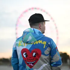Hör dir TanBandz an, schau dir Musikvideos an, lies die Biografie, finde Tourdaten und mehr!