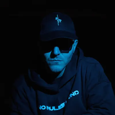 Listen to Sandro Cardio, watch music videos, read bio, see tour dates & more!