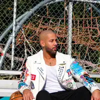 undefinedを聴いたり、ミュージックビデオを鑑賞したり、経歴やツアー日程などを確認したりしましょう！