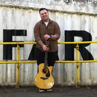 undefined을(를) 듣고, 뮤직 비디오를 보고, 약력을 읽고, 투어 일정 등을 확인하세요!