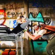 Escucha a Ik en den Theo / Moi et le Théo, mira videos musicales, lee su biografía, consulta las fechas de las gira y más.