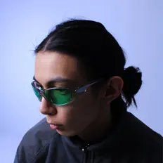聆聽 sybantiles、觀看音樂影片、閱讀小傳、查看巡演日期等！