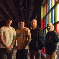 收听 undefined、观看音乐视频、阅读小传、查看巡演日期等 ！