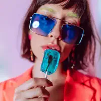 undefined: песни, клипы, биография, даты выступлений и многое другое.