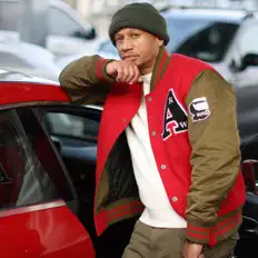 Listen to Starkim, watch music videos, read bio, see tour dates & more!