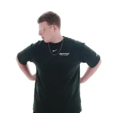 聆聽 rawmvunt、觀看音樂影片、閱讀小傳、查看巡演日期等！