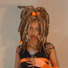 Nomé Olvidesを聴いたり、ミュージックビデオを鑑賞したり、経歴やツアー日程などを確認したりしましょう！